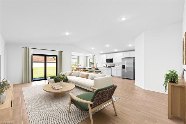 1009 NE 15th ST, Cape Coral, FL 33909