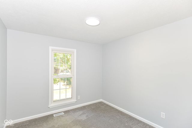 7547 Prairie Lake Drive, Indianapolis, IN 46256