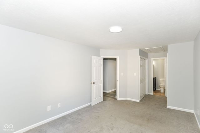 7547 Prairie Lake Drive, Indianapolis, IN 46256