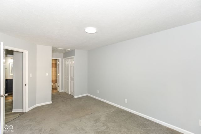 7547 Prairie Lake Drive, Indianapolis, IN 46256