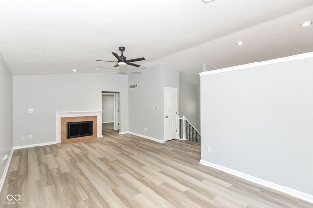 7547 Prairie Lake Drive, Indianapolis, IN 46256