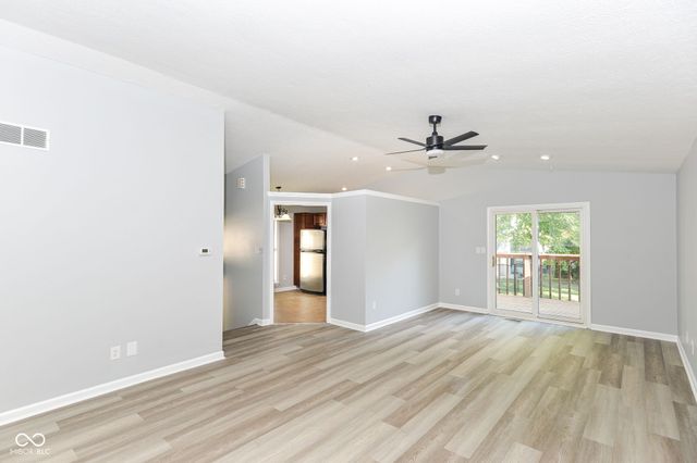 7547 Prairie Lake Drive, Indianapolis, IN 46256