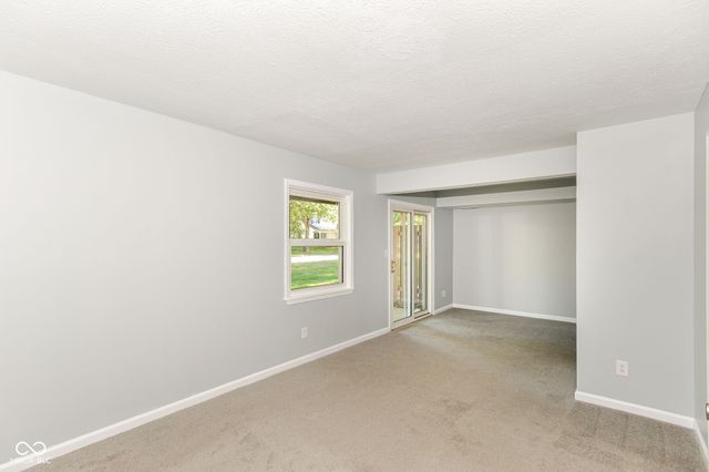 7547 Prairie Lake Drive, Indianapolis, IN 46256