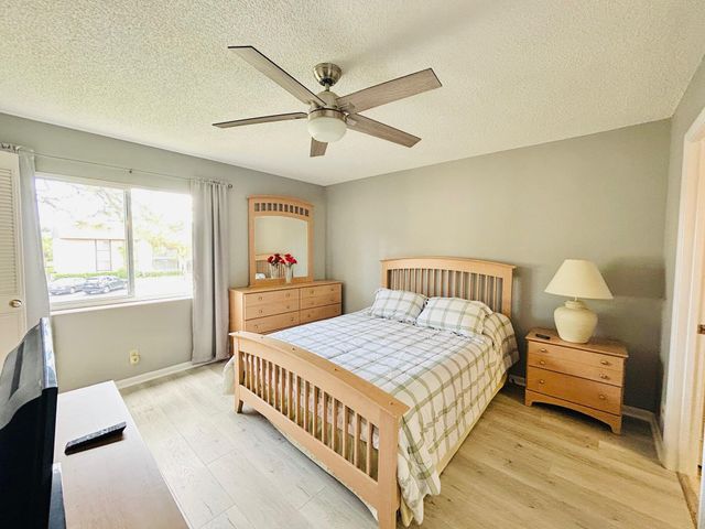 408 Pine Glen Lane C-2, Greenacres, FL 33463