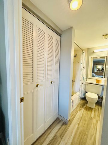 408 Pine Glen Lane C-2, Greenacres, FL 33463