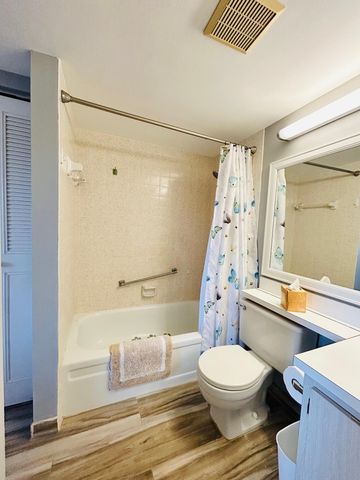 408 Pine Glen Lane C-2, Greenacres, FL 33463