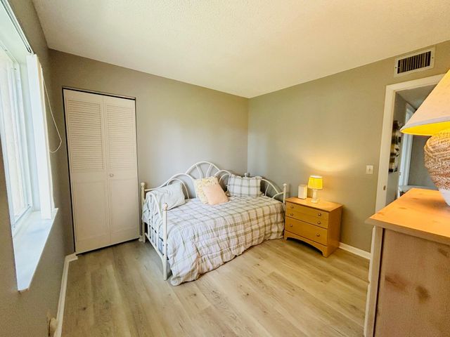 408 Pine Glen Lane C-2, Greenacres, FL 33463