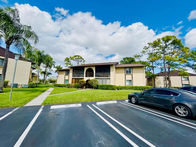 408 Pine Glen Lane C-2, Greenacres, FL 33463
