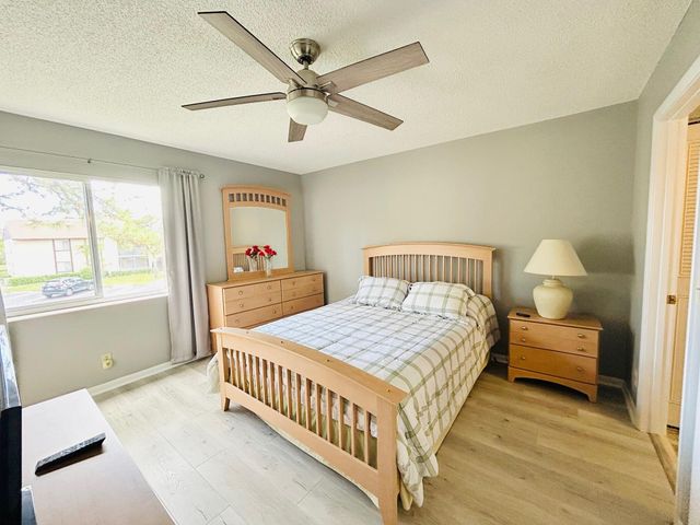 408 Pine Glen Lane C-2, Greenacres, FL 33463