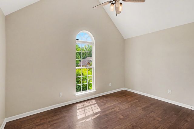 1035 Margaret Dr, Hendersonville, TN 37075