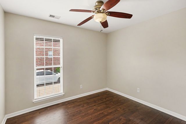 1035 Margaret Dr, Hendersonville, TN 37075