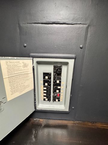 6771 CASTLEGATE LN, Memphis, TN 38141