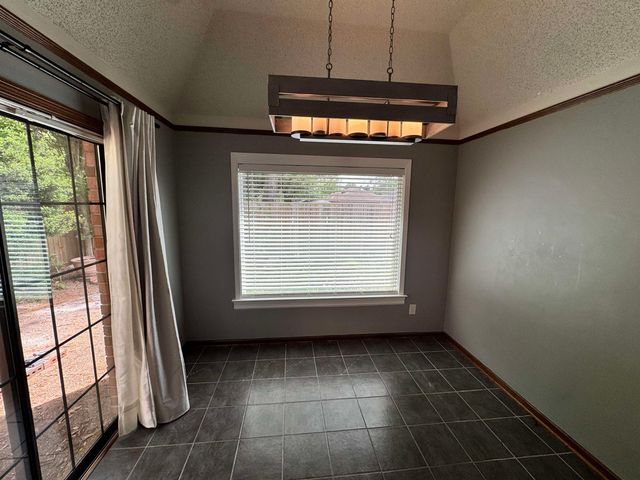 6771 CASTLEGATE LN, Memphis, TN 38141