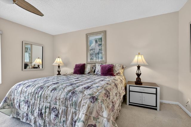 5561 Fairway Park Drive 203, Boynton Beach, FL 33437