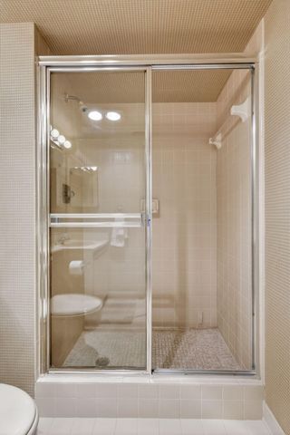 5561 Fairway Park Drive 203, Boynton Beach, FL 33437