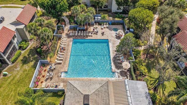 5561 Fairway Park Drive 203, Boynton Beach, FL 33437