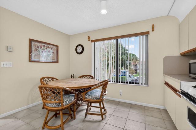 5561 Fairway Park Drive 203, Boynton Beach, FL 33437