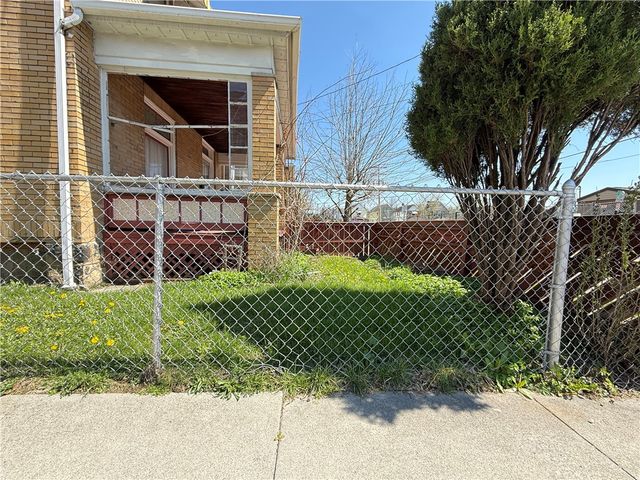 514 W Brady St, City Of But Nw, PA 16001