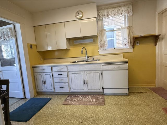514 W Brady St, City Of But Nw, PA 16001
