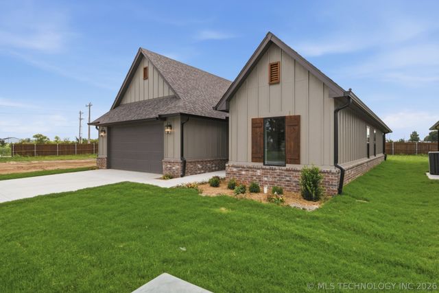 1005 S Chickasaw Street, Skiatook, OK 74070