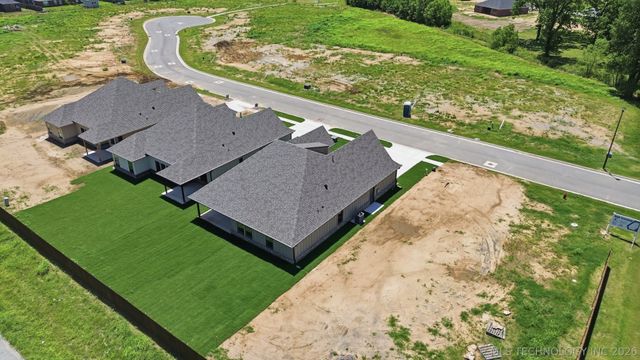 1005 S Chickasaw Street, Skiatook, OK 74070
