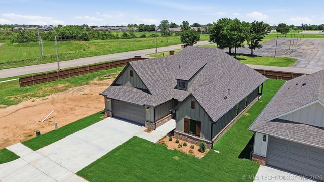 1005 S Chickasaw Street, Skiatook, OK 74070
