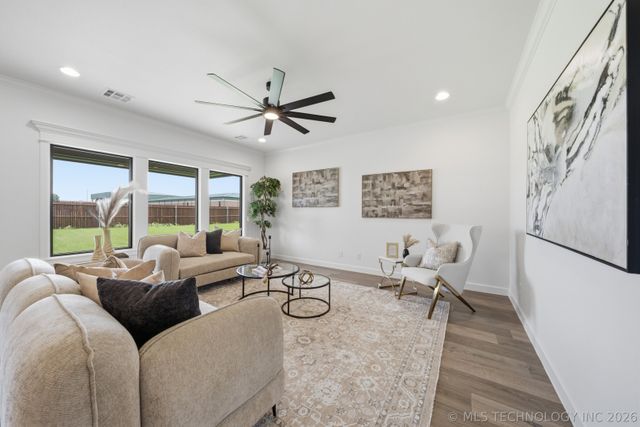 1005 S Chickasaw Street, Skiatook, OK 74070
