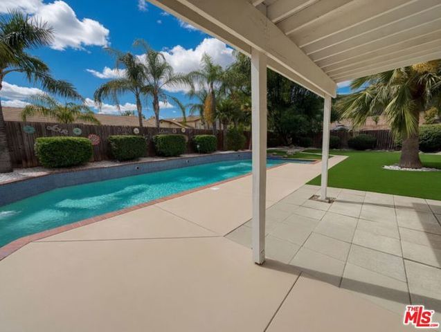 32970 Winnepeg Place, Lake Elsinore, CA 92530