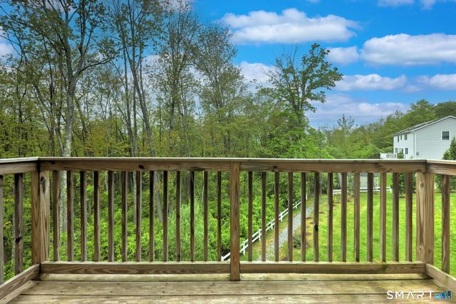 10 Barnum Court 10, Bethel, CT 06801