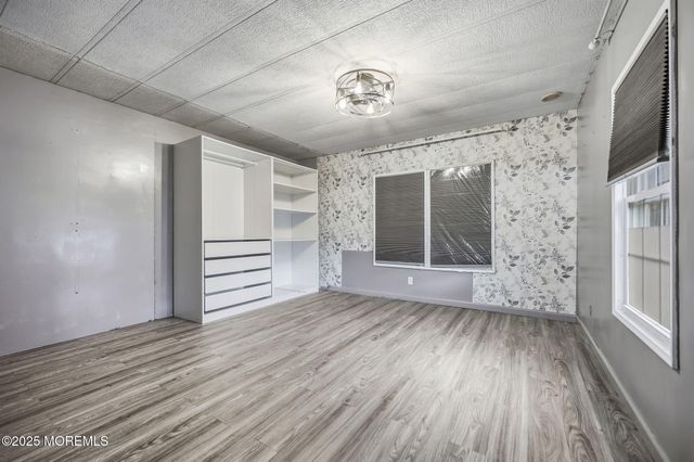 6 Taft Street, Howell, NJ 07731