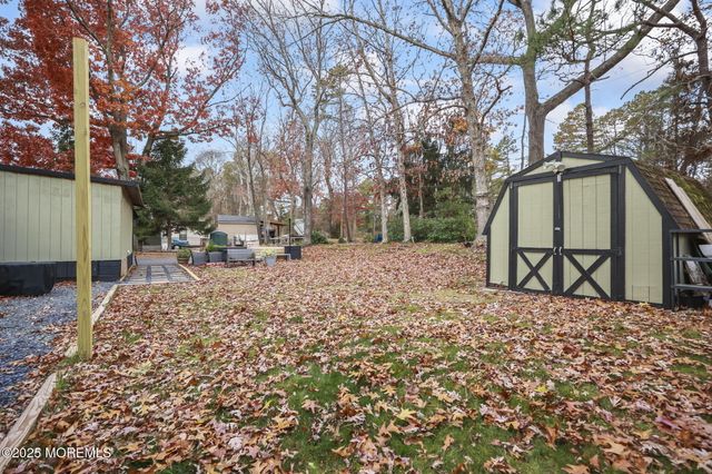 6 Taft Street, Howell, NJ 07731