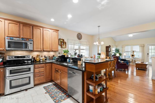 5107 Boss Court SE, Southport, NC 28461