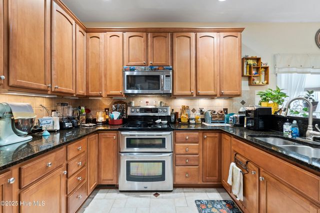 5107 Boss Court SE, Southport, NC 28461