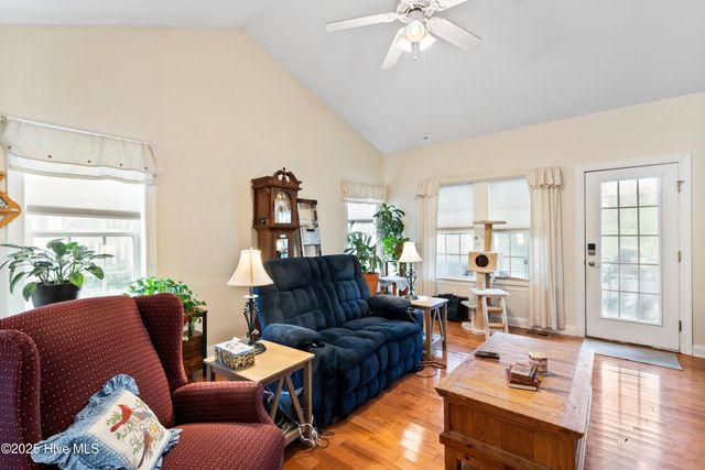 5107 Boss Court SE, Southport, NC 28461