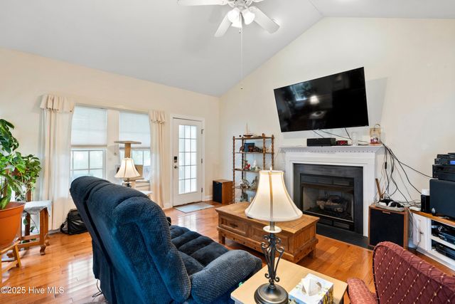 5107 Boss Court SE, Southport, NC 28461