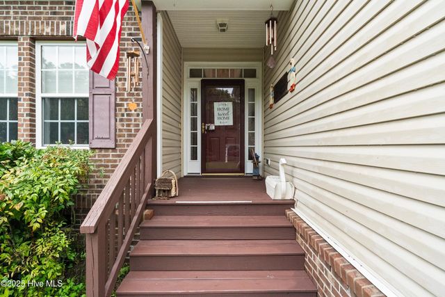 5107 Boss Court SE, Southport, NC 28461