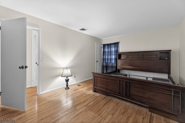 228 Shaw Pl, Park Ridge Boro, NJ 07656