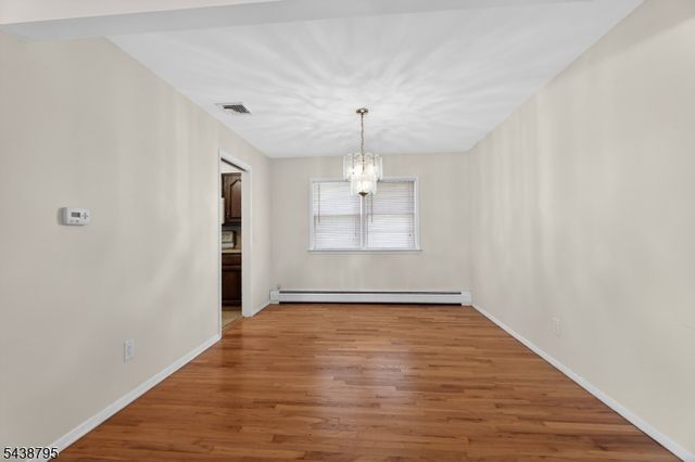 228 Shaw Pl, Park Ridge Boro, NJ 07656
