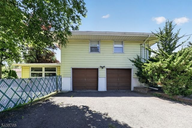 228 Shaw Pl, Park Ridge Boro, NJ 07656