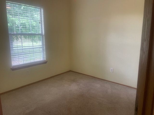 2528 Woodford Street, Springdale, AR 72764