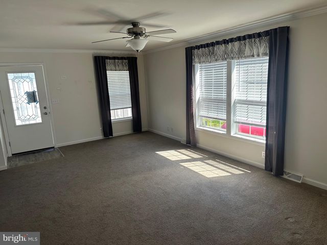 12 LAKEVIEW, Quakertown, PA 18951