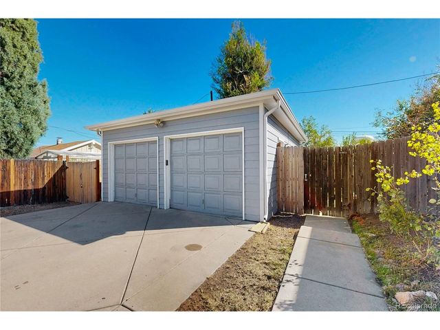 2810 S Bryant St, Denver, CO 80236