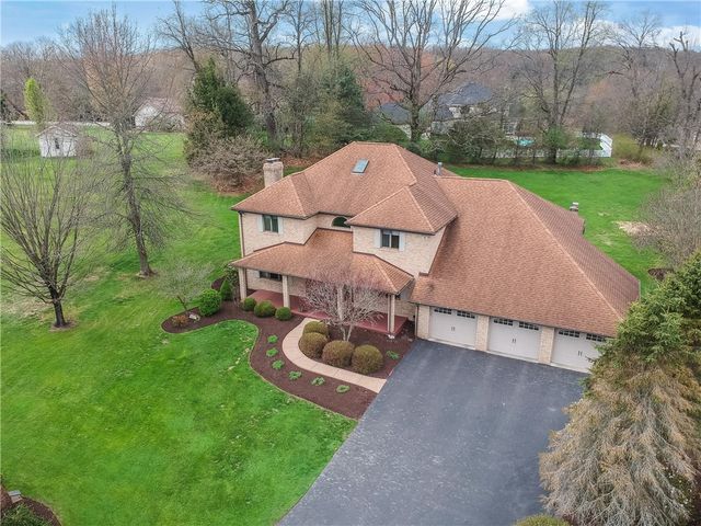 110 Larkspur Circle, Penn Twp, PA 16002