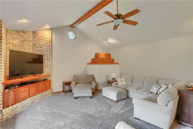110 Larkspur Circle, Penn Twp, PA 16002