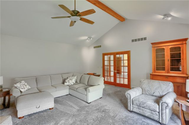 110 Larkspur Circle, Penn Twp, PA 16002