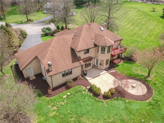 110 Larkspur Circle, Penn Twp, PA 16002