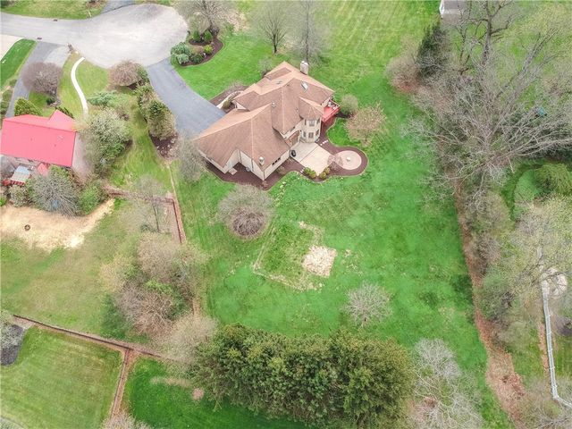 110 Larkspur Circle, Penn Twp, PA 16002