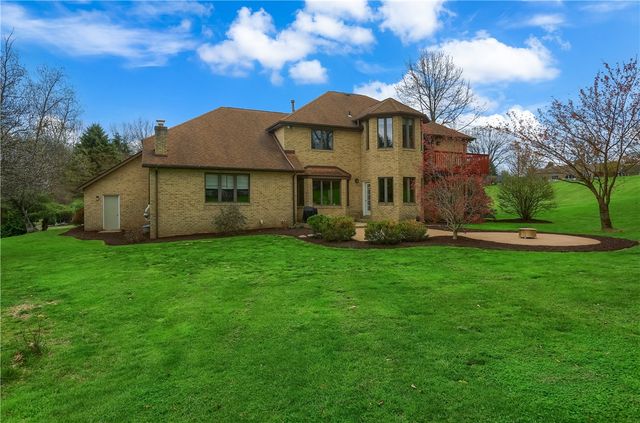 110 Larkspur Circle, Penn Twp, PA 16002