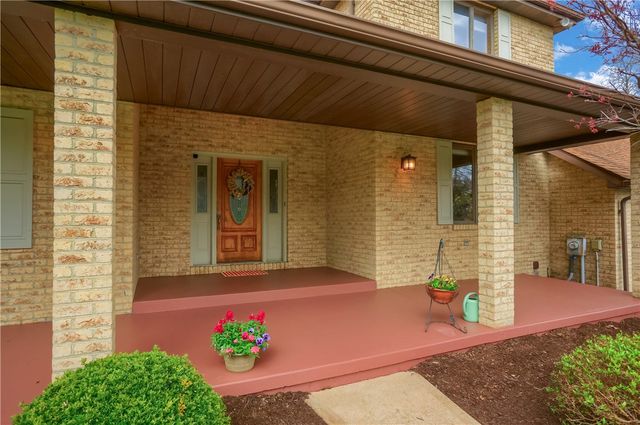 110 Larkspur Circle, Penn Twp, PA 16002