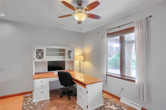 110 Larkspur Circle, Penn Twp, PA 16002